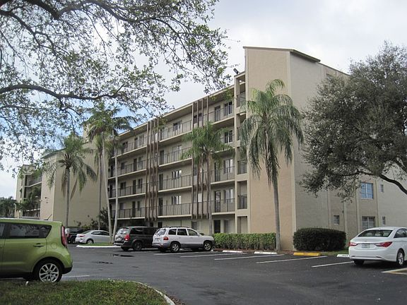 2nd image of 7840 NW 50th St