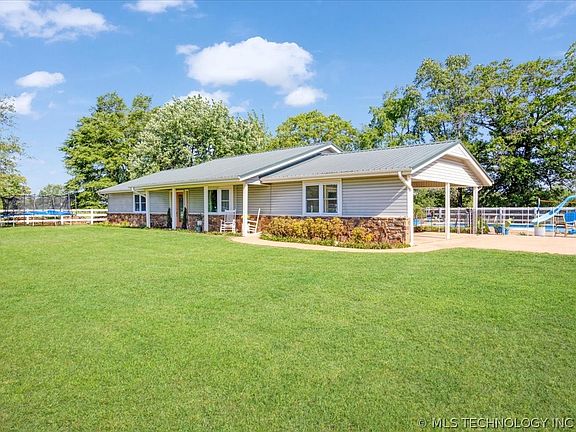 3rd image of 563 Black Tern Ln