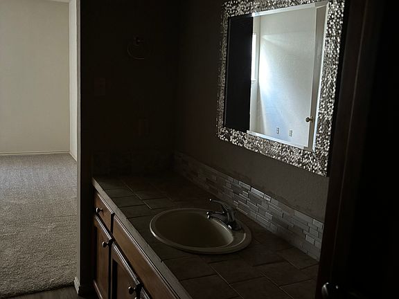 bath/bedroom upstairs