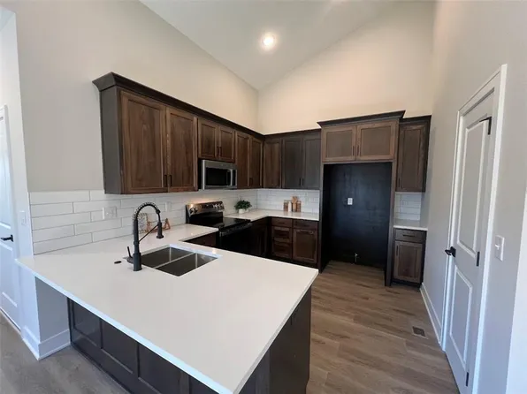 5829 Hunter Ct, Raytown, MO 64133