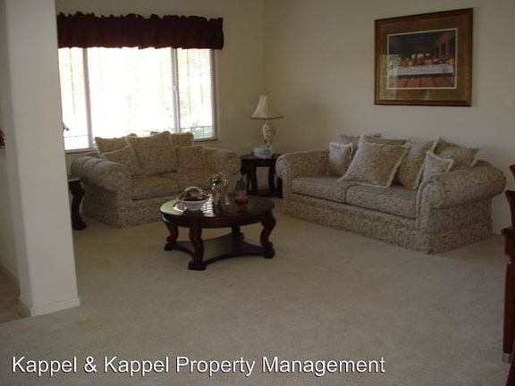 2nd image of 832 Kingman Dr
