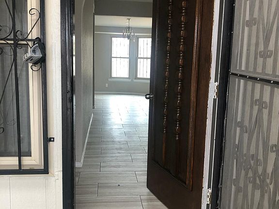 3rd image of 4873 Maureen Cir
