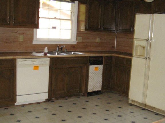 4th image of 1356 Stonehedge Dr