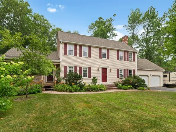 82 Norton Rd, North Attleboro, MA 02760