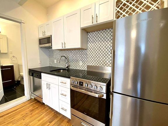 3rd image of 262 W 24th St APT 2B