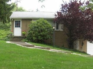 3878 Willowcrest Dr NW, Canton, OH 44718