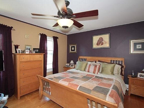 5th image of 3128 W Saint Paul Ave