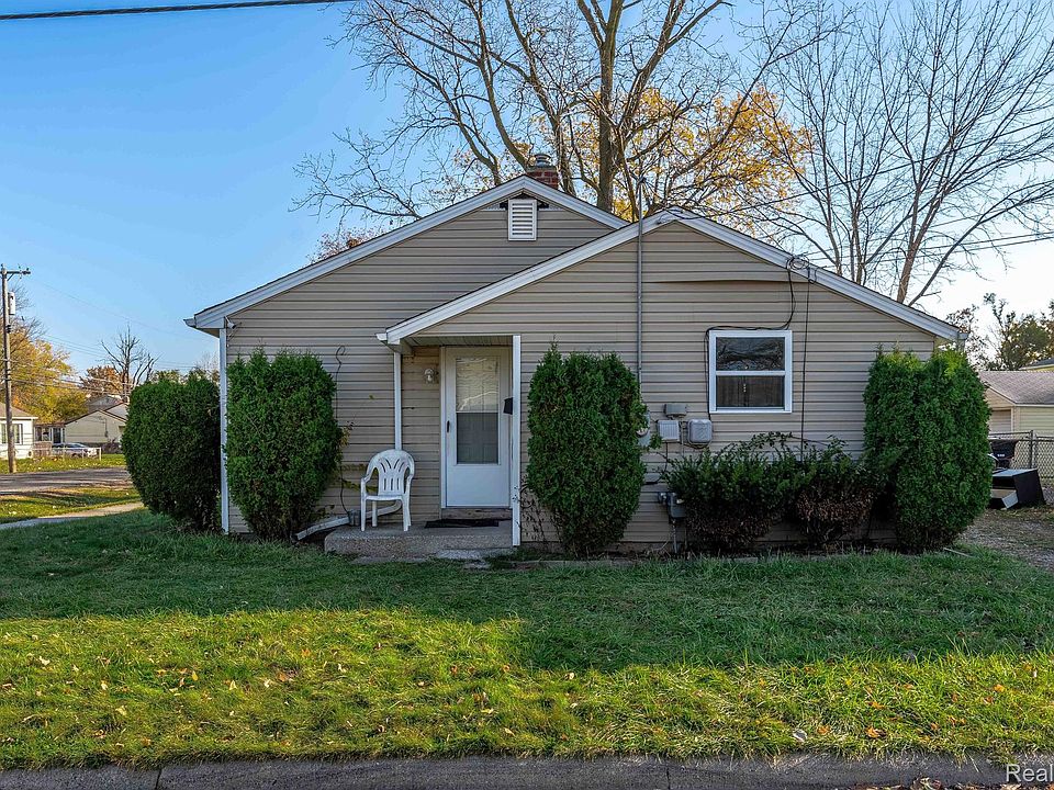 1st image of 32262 Hillsdale Ct