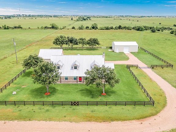 2nd image of 3271 Dakota Ln