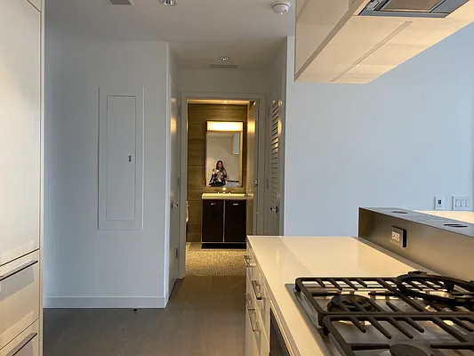 Rented by Gulia Wang, LREB | media 25