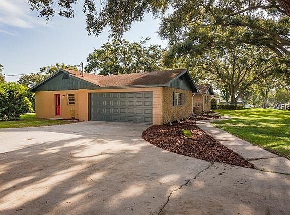 3rd image of 1710 Dooley Ln