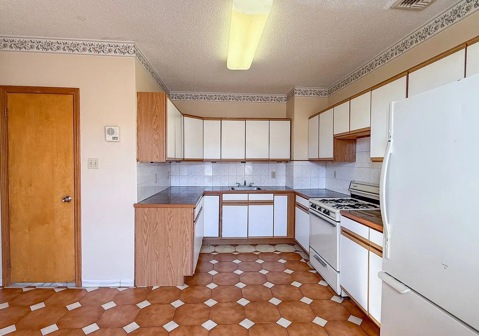 351-357 Franklin Avenue / Jessica Properties LLC — Photo 4
