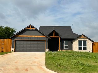 9317 Tallpines Rd, Noble, OK 73068