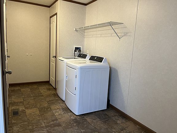 3rd image of 1132 Hunters Glen Blvd #381