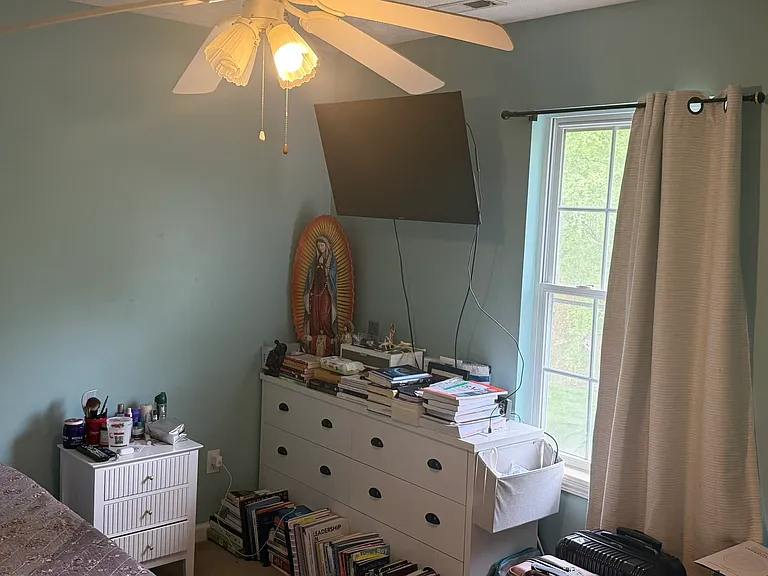 3rd bedroom. 4th is about the same size