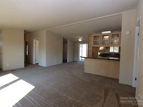 5th image of 11192 NW Lister Ave