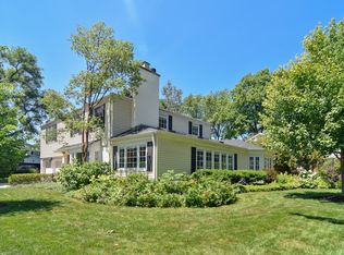 304 S Wilshire Ln, Arlington Heights, IL 60004