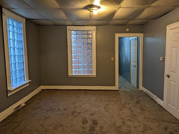 3rd image of 256 Sherman St