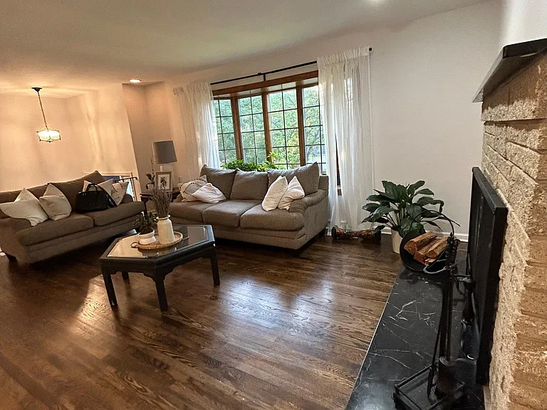 6 Roby Ct — Photo 3