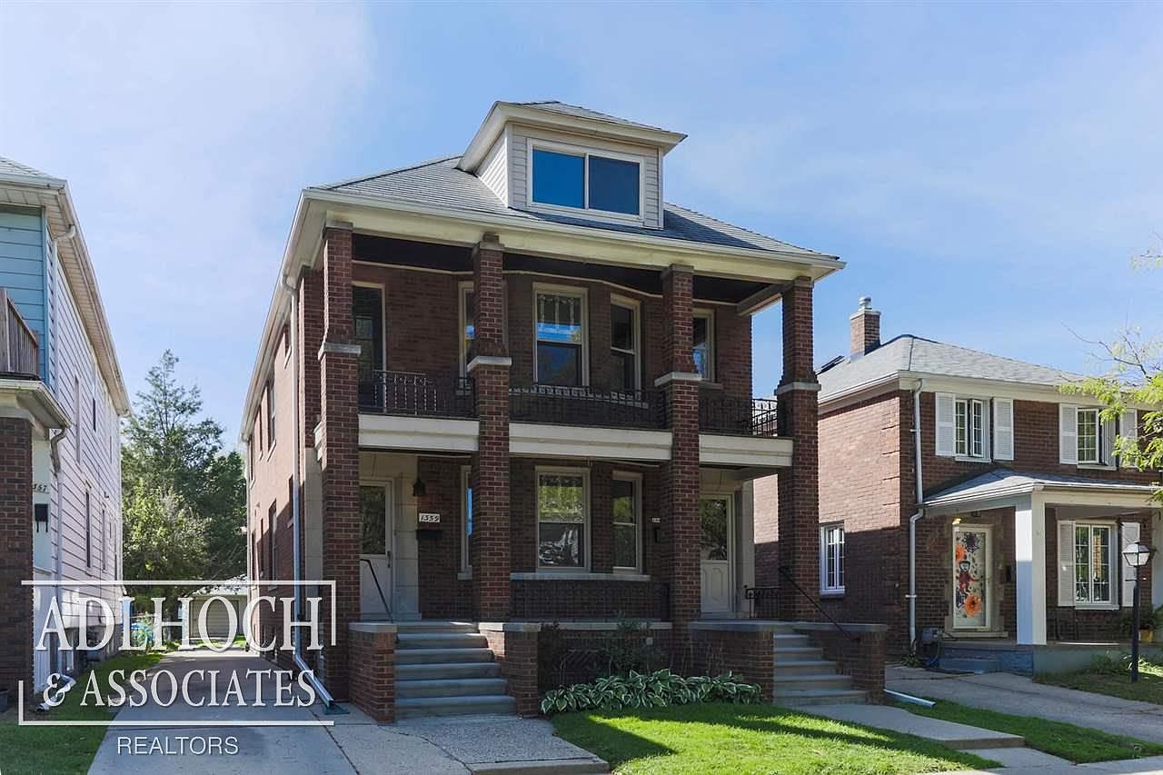 1359 1361 Lakepointe St Grosse Pointe MI 48230 Zillow