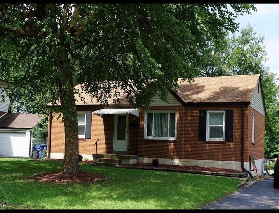 1st image of 1525 E Duchesne Dr