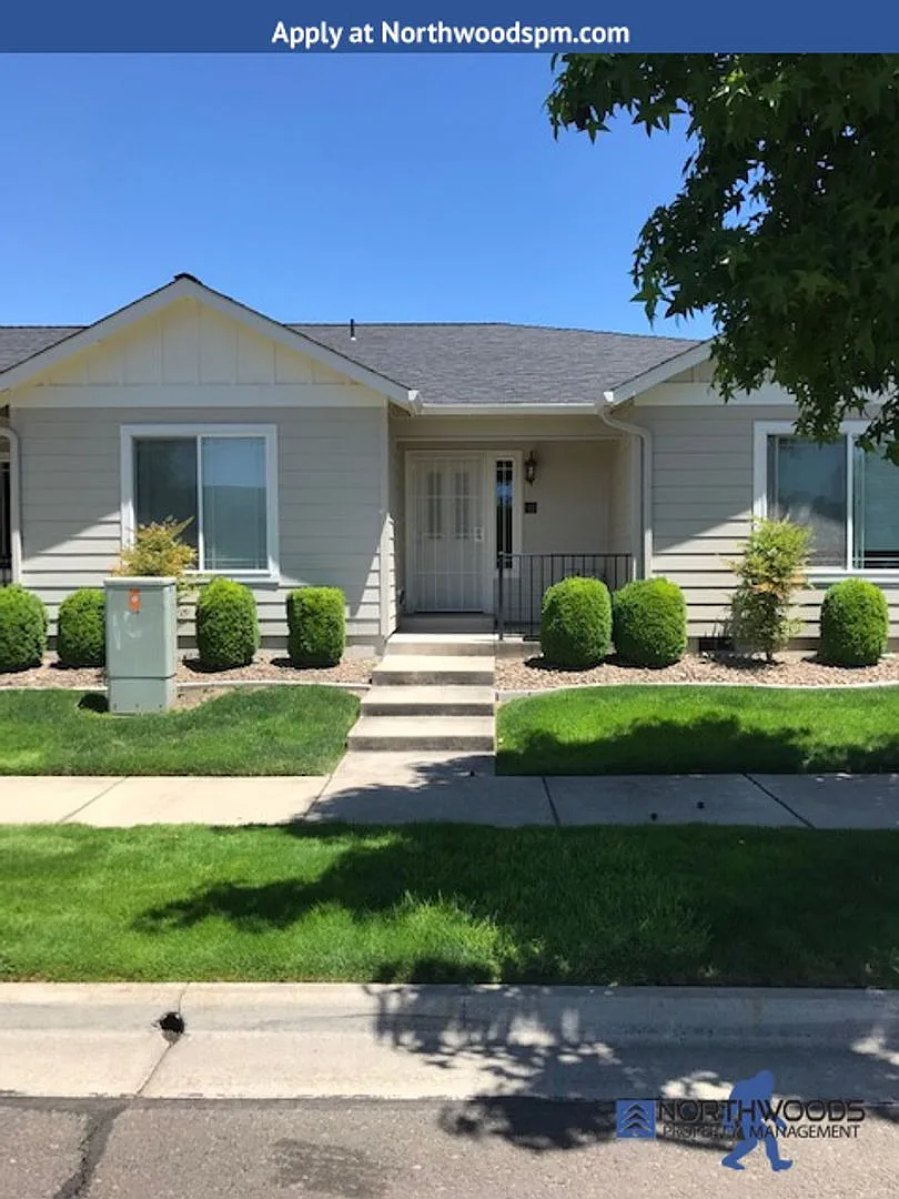 55+ Community 2 Bedrooms, 2 Bath Beautiful Condo Quiet Neighborhood — Photo 1