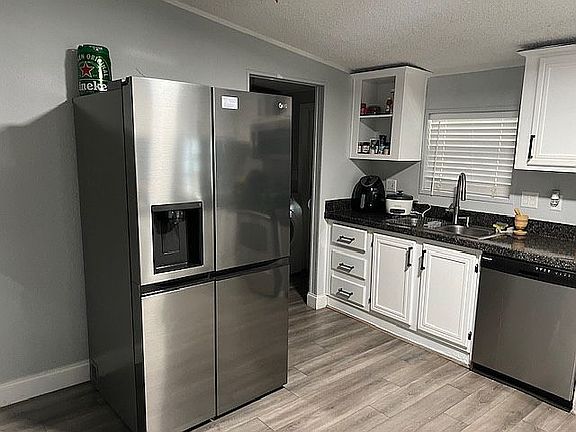 5th image of 8716 Waterway Dr