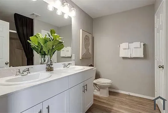 426 Lake Erie Dr — Photo 8