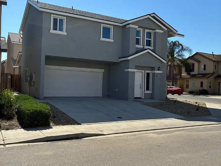 3614 Newport Ave — Photo 3