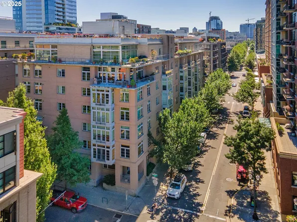 1130 NW 12th Ave APT 212, Portland, OR 97209