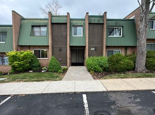 1511 Meadowview Ln, Mont Clare, PA 19453