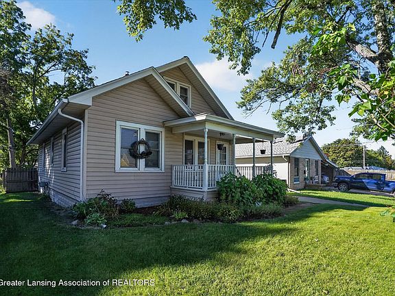 3rd image of 516 Fenton St