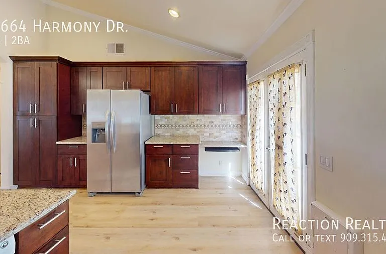 10664 Harmony Dr — Photo 4