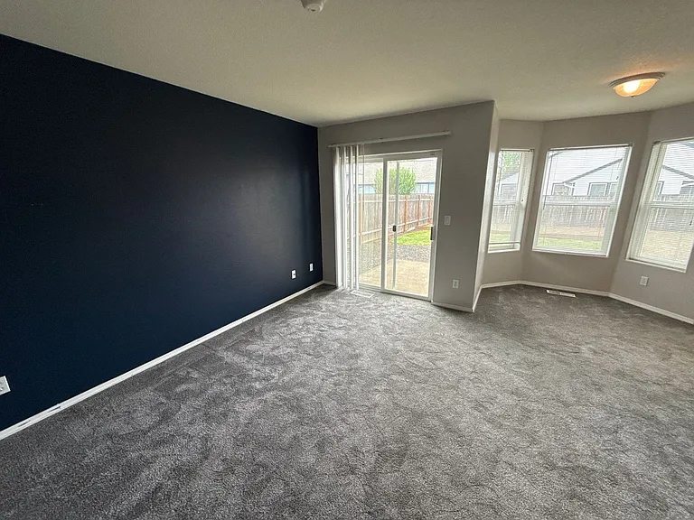 4105 Windy Ave NE — Photo 7