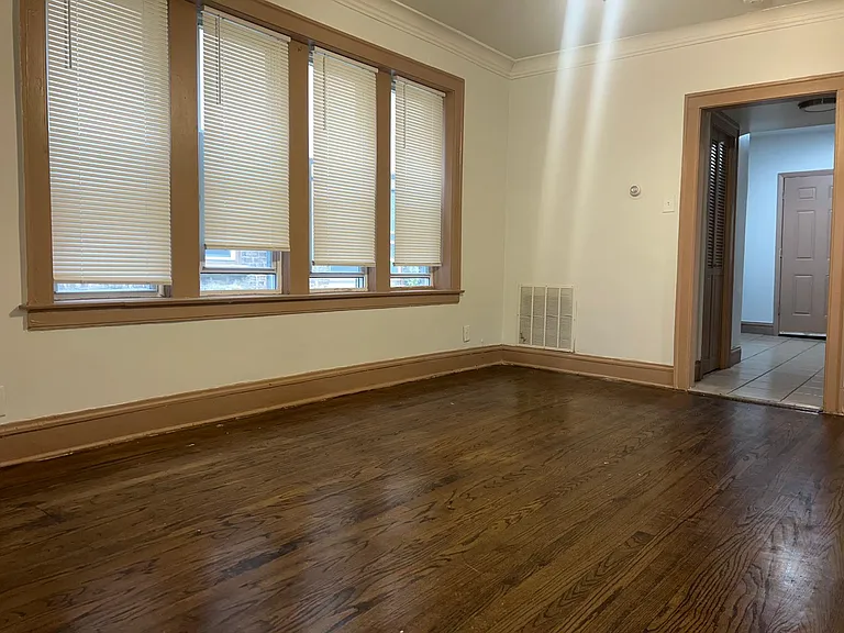 8253 S Maryland Ave #1 — Photo 8