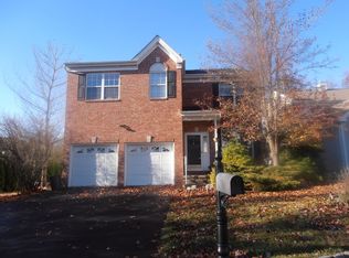 3 N Glen Cir, Oak Ridge, NJ 07438