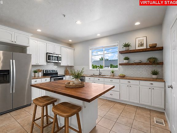 4th image of 2607 SE 109th Ave
