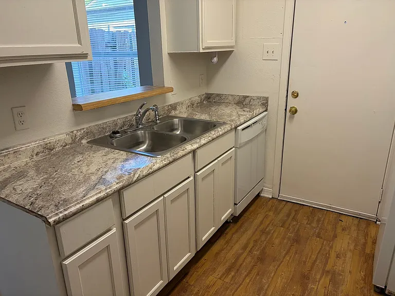 5705 E Texas St #9 — Photo 3