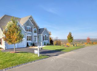 38 Stanwood Rd, Salem, NH 03079