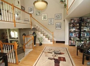 35 Dowitcher Ct, Wayne, NJ 07470