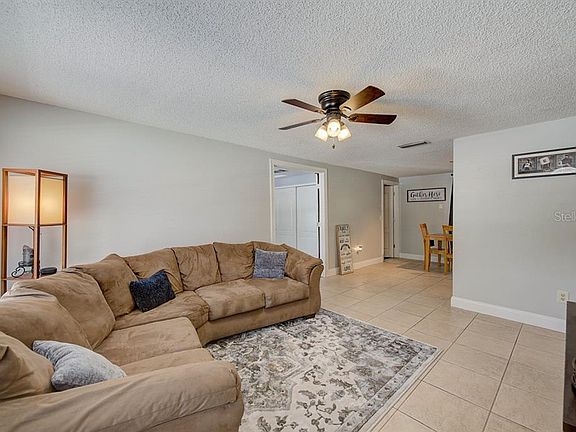 5th image of 914 Briarcliff Dr