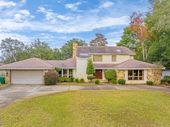 246 Country Club Rd, Shalimar, FL 32579