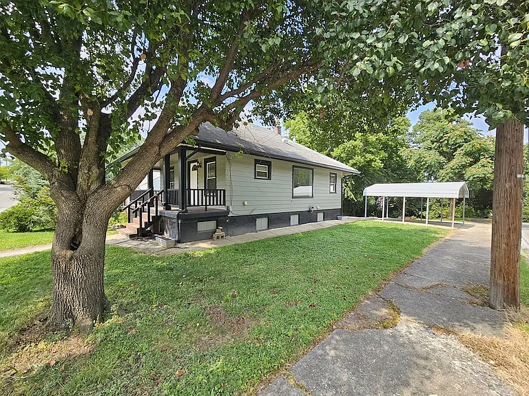 79 Home St — Photo 17
