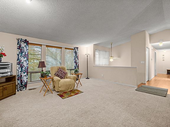 4th image of 12924 SE 228th Pl