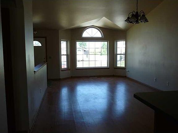 4th image of 1162 El Rancho Dr