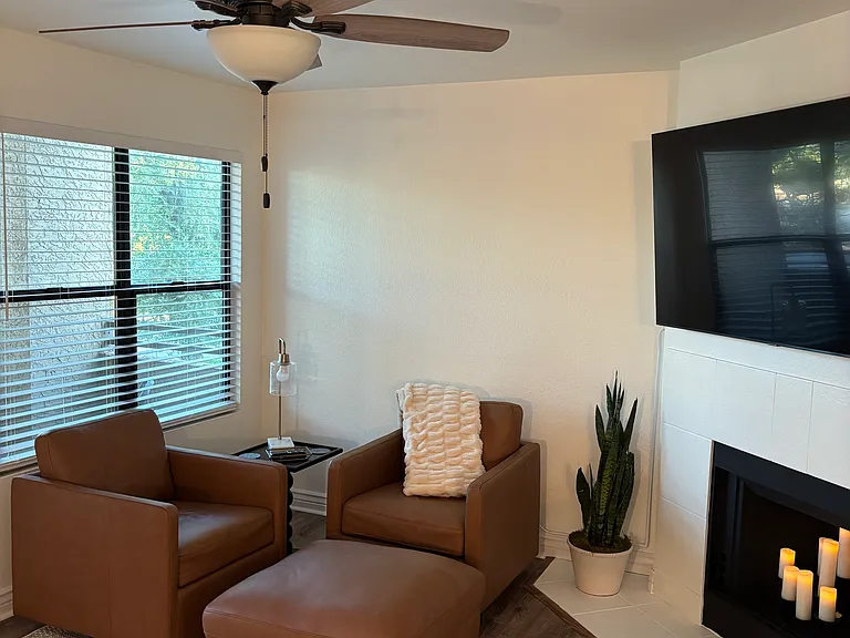 8787 E Mountain View Rd #2023 — Photo 2