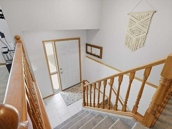 5th image of 23 Kemp Ave