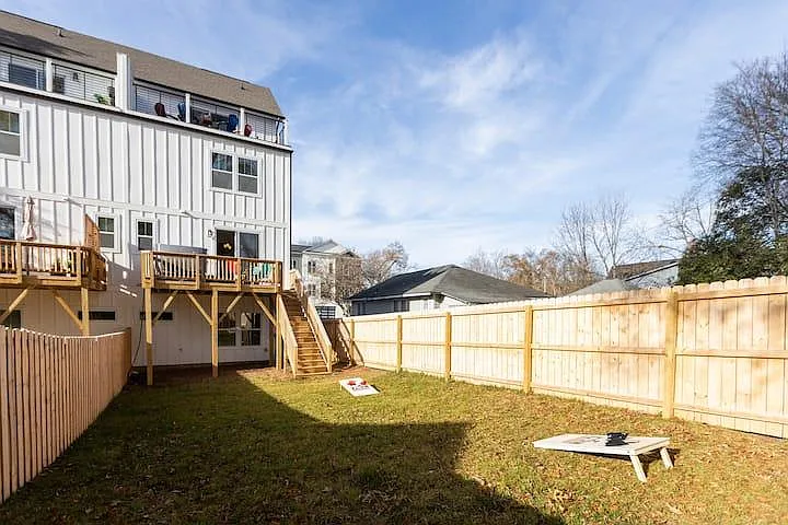 1122 N Alexander St — Photo 26
