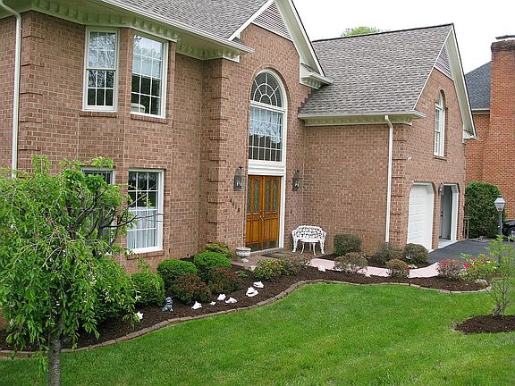 3rd image of 4418 Brentwood Ct