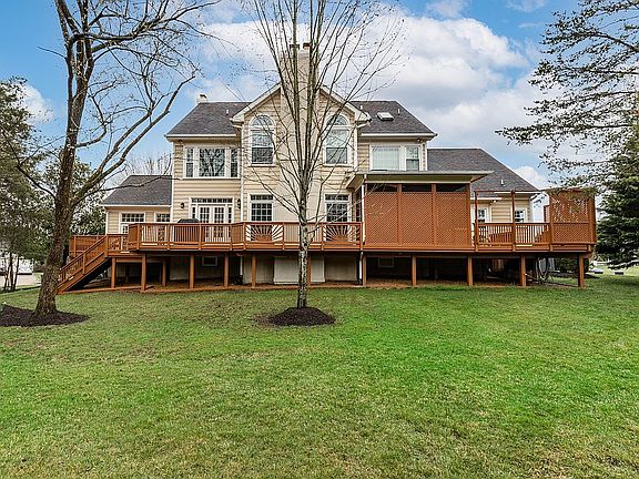 2nd image of 6845 Smithfield Ct